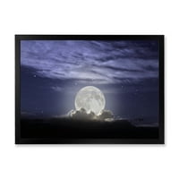 DesignArt 'puni mjesec uzdiže se na oblačnom noćnom nebu' nautički i obalni uokvireni umjetnički tisak